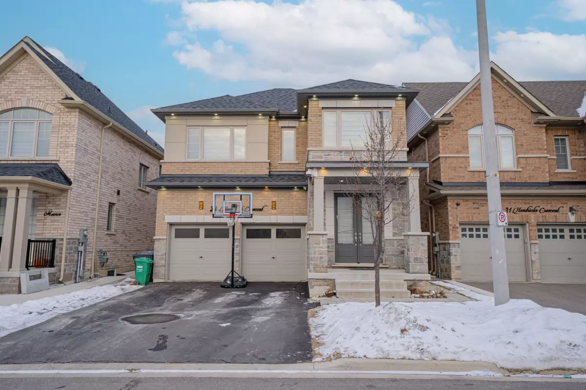 Brampton, ON L6Y 4L2,23 HENDRICKS CRES