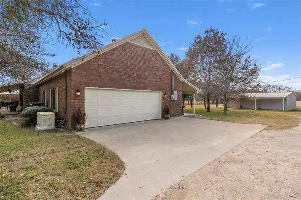 Springtown, TX 76082,1350 Ross Lane