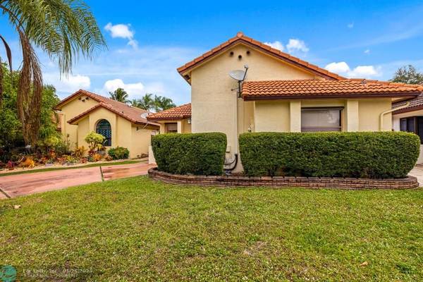 601 SW 113th Ave, Pembroke Pines, FL 33025