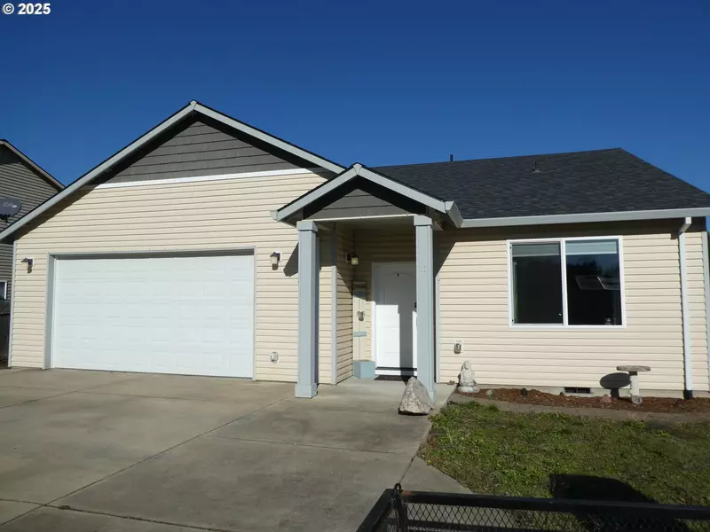 816 Alyssa CT, Molalla, OR 97038