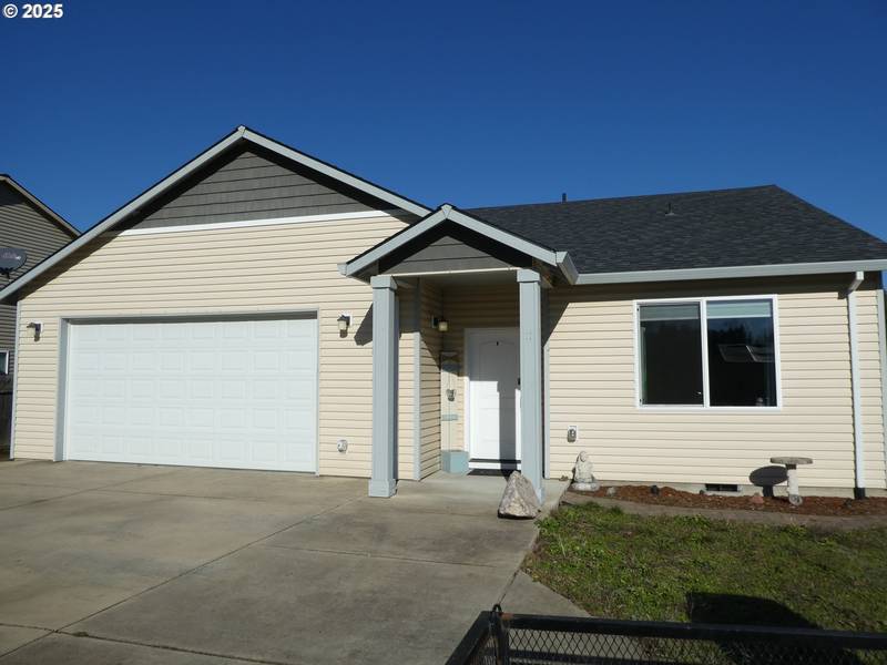 816 Alyssa CT, Molalla, OR 97038