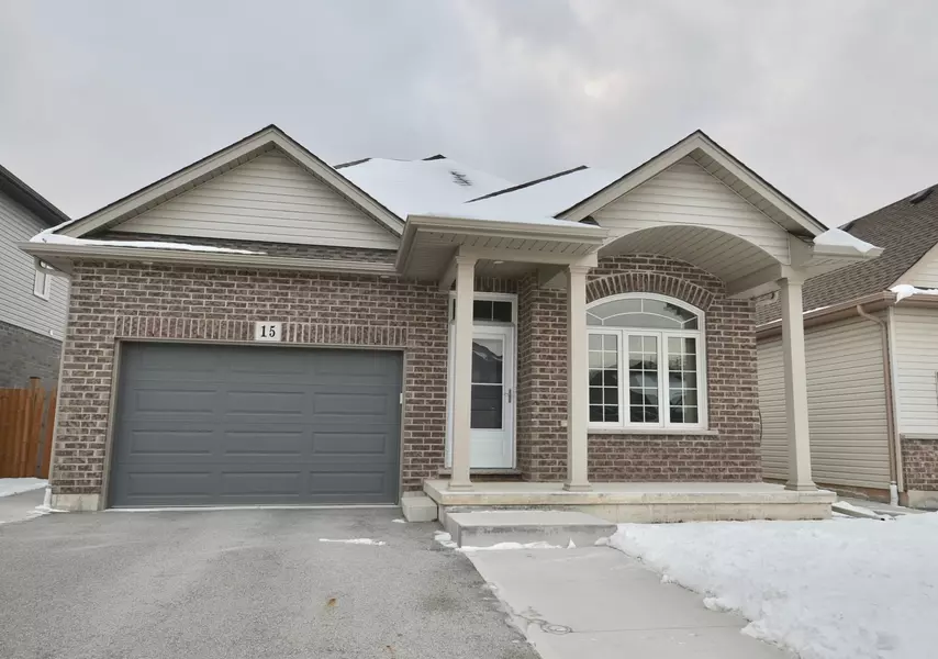 15 Berkshire DR, St. Catharines, ON L2M 0C2