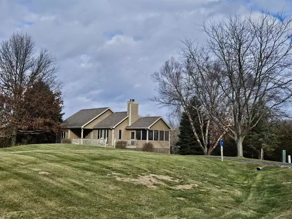 Galena, IL 61036,4 Knoll Court