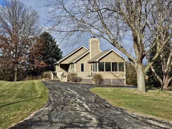 Galena, IL 61036,4 Knoll Court