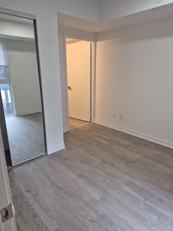 Toronto, ON M3H 5Y9,500 Wilson AVE #425