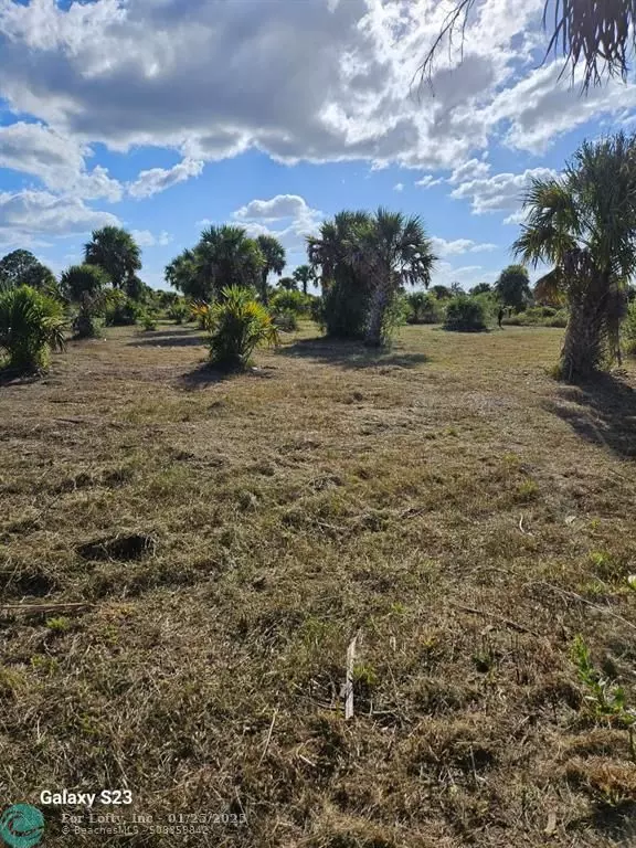 20966 NW 262nd St, Okeechobee, FL 34972