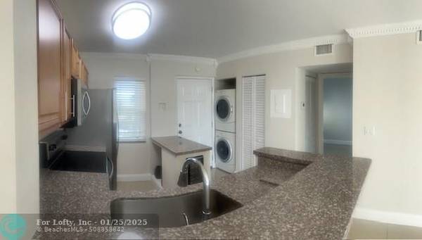 2106 S Cypress Bend Dr  #404, Pompano Beach, FL 33069