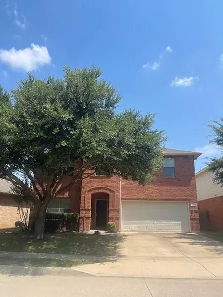 4517 Grassy Glen Drive, Fort Worth, TX 76244