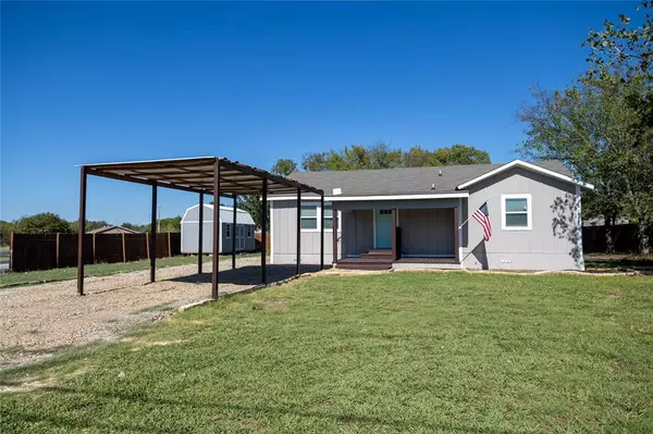 475 Locust Street, Point, TX 75472