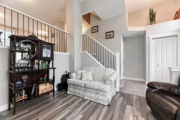 Calgary, AB T3M 2V5,1003 Cranbrook WALK Southeast