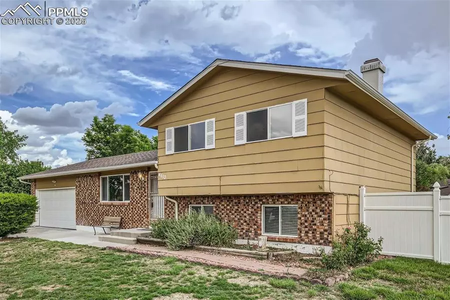 4610 Castor DR, Pueblo, CO 81001