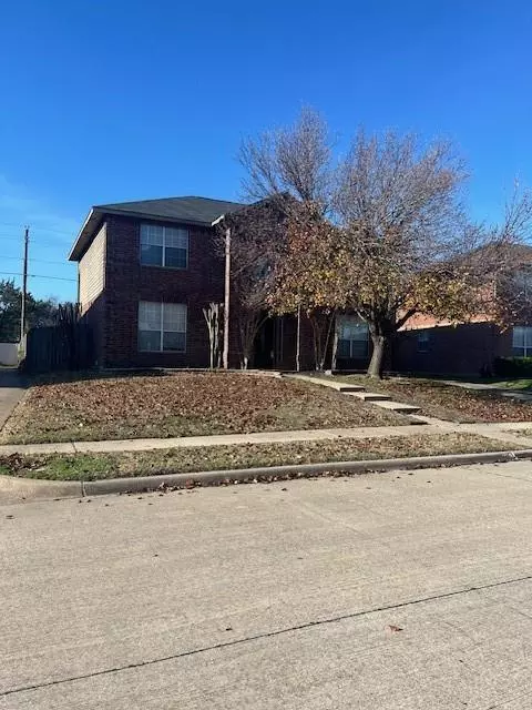 737 Trees Drive, Cedar Hill, TX 75104