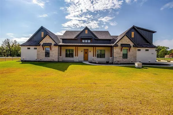 460 Younger Ranch Road, Azle, TX 76020