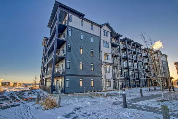 Calgary, AB T3R 2A9,30 SAGE HILL WALK NW #109