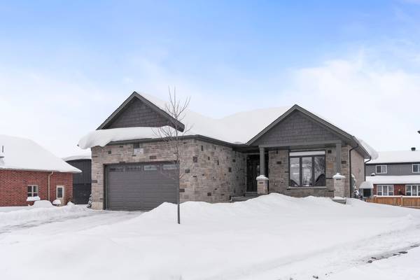 127 DOUGS CRES, Wellington North, ON N0G 2L4