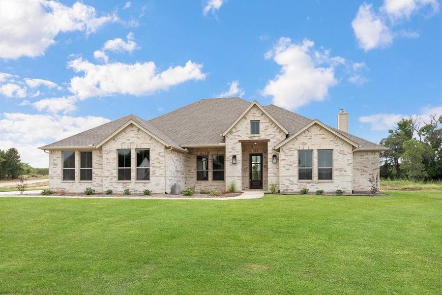 1044 Monaco Court, Springtown, TX 76082