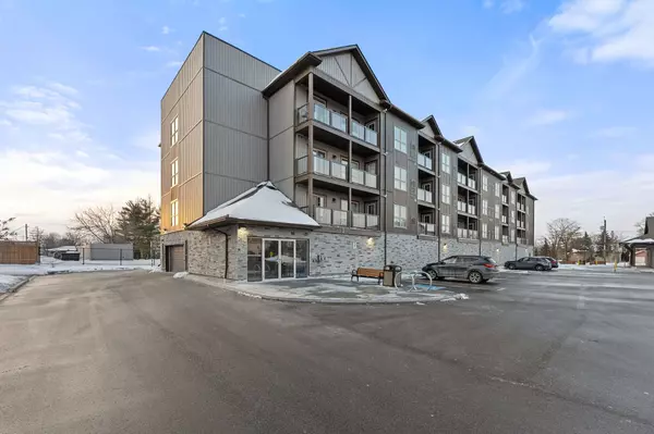 110 Grew BLVD #307, York, ON L0E 1L0