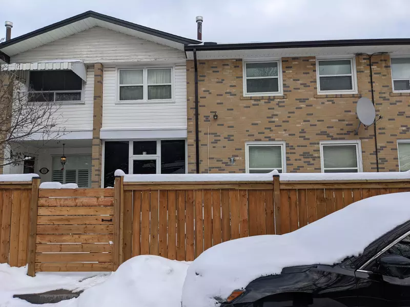 61 Ardglen DR #13Upper, Brampton, ON L6W 1V1