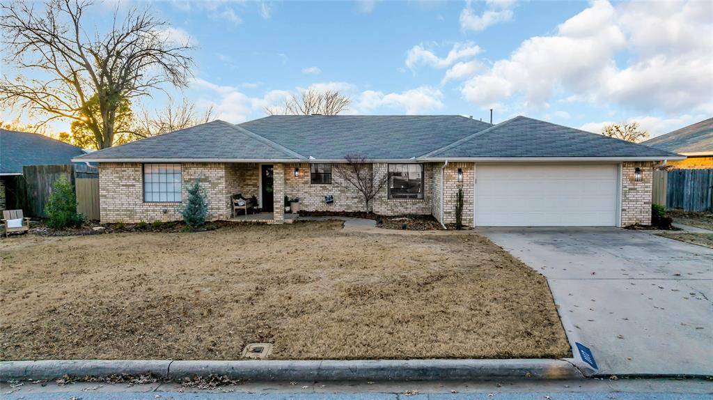 1117 Surrey Drive, Ardmore, OK 73401
