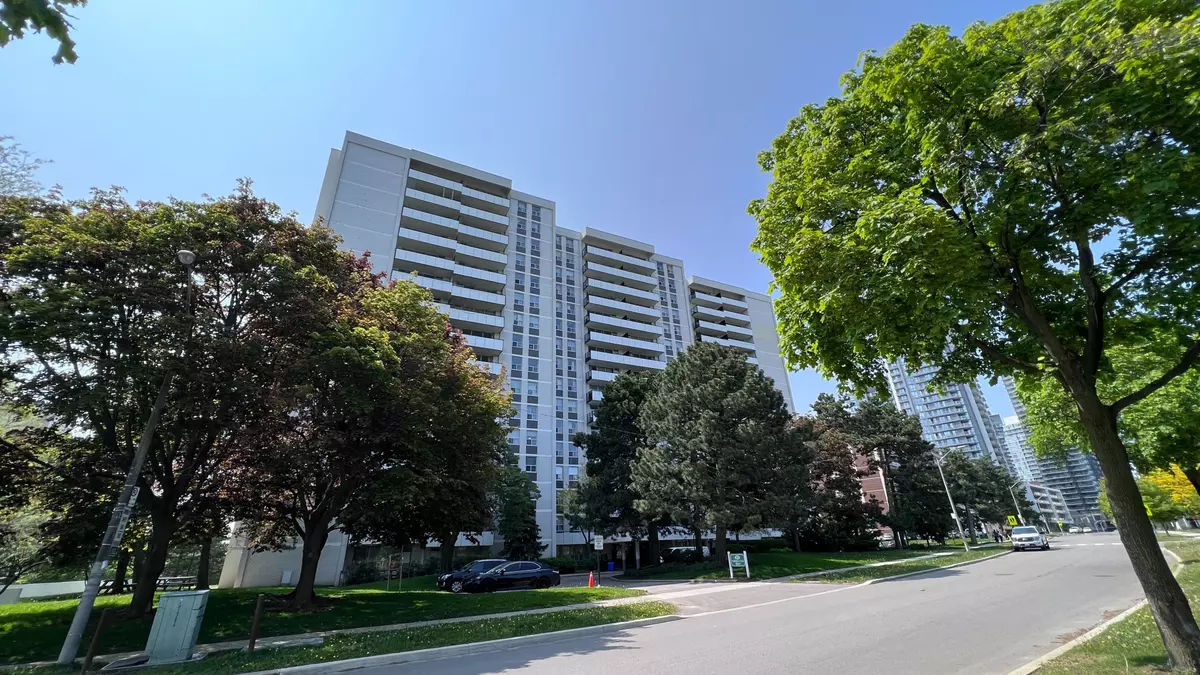 Toronto C15, ON M2J 1M2,20 Forest Manor RD #1704