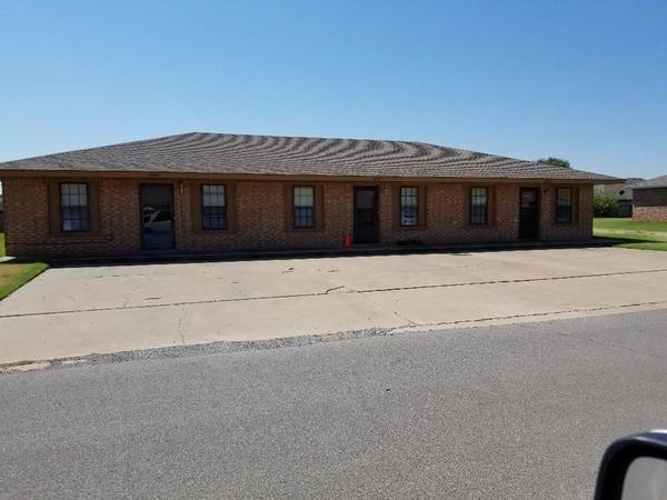 2102 Apple Avenue, Weatherford, OK 73096