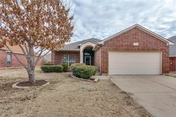 7705 White Fawn Road, Arlington, TX 76002