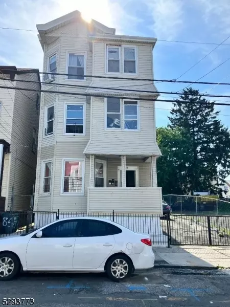 84 Madison St, Paterson City, NJ 07501