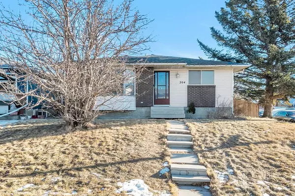 Calgary, AB T1Y 2N1,204 Pinepoint PL NE