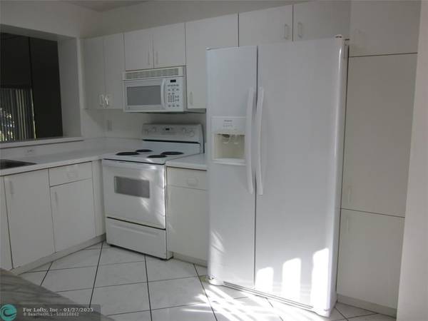 Fort Lauderdale, FL 33321,9537 Weldon Cir  #212