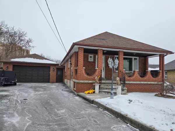 39 Mayall AVE, Toronto W05, ON M3L 1E7