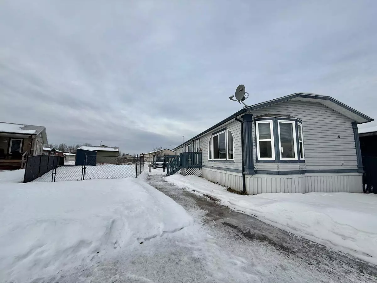 Whitecourt, AB T7S 1V1,32 Soper Street