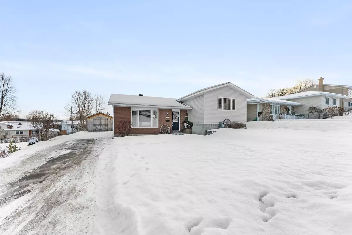 Renfrew, ON K7V 4G2,69 Erindale AVE