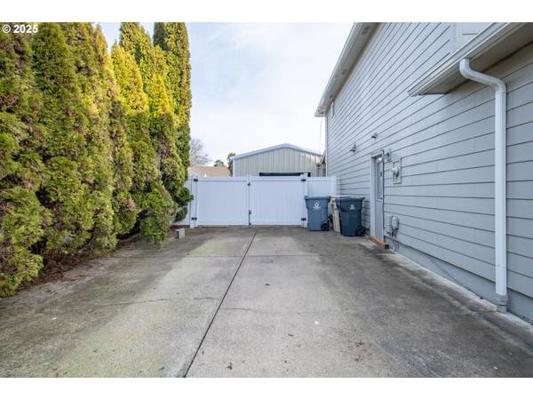 Albany, OR 97321,3029 FIR OAKS DR