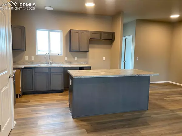 Pueblo, CO 81005,3534 Wapiti LN