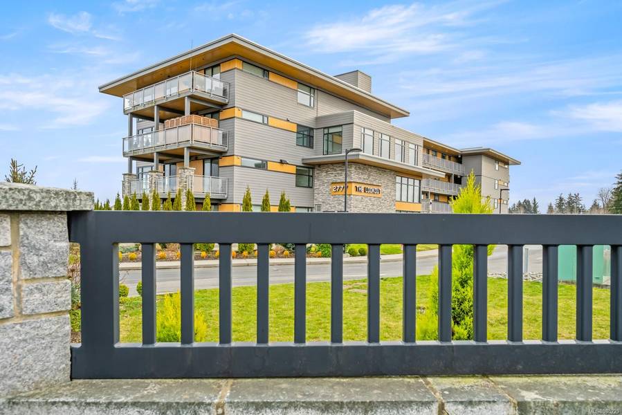 2777 North Beach Dr #204, Campbell River, BC V9W 0B5