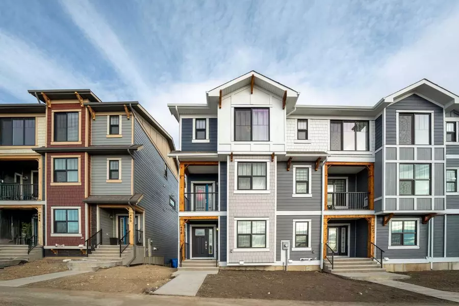 446 Alpine AVE Southwest, Calgary, AB T2Y 0V1