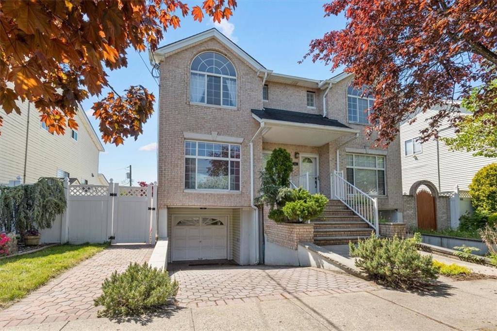 Station Island, NY 10309,38 Sharrotts RD
