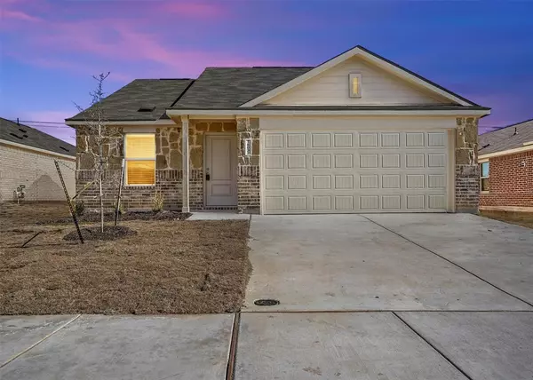 15032 Red Sands Trail, Fort Worth, TX 76052