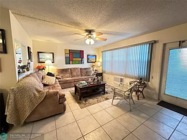 Deerfield Beach, FL 33442,211 Ventnor M  #211