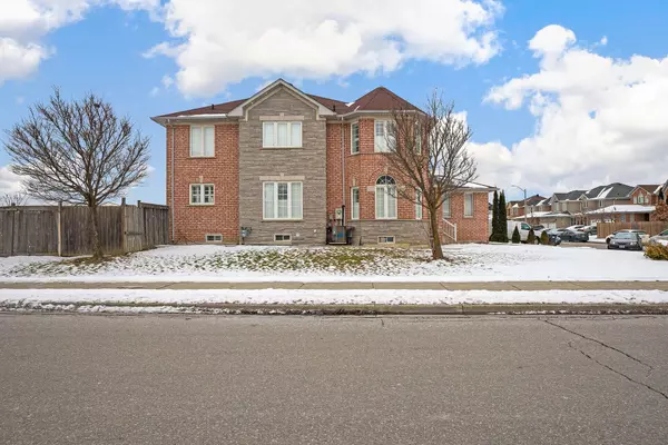 Brampton, ON L6R 2R3,2 Giza CRES