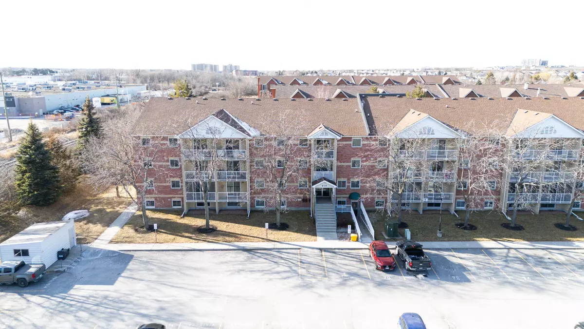 Kingston, ON K7M 8S1,310 Kingsdale AVE #403