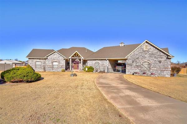 4611 Creekside Drive, Tuttle, OK 73089