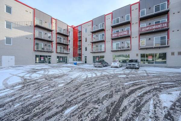 301 Westmount RD W #4, Kitchener, ON N2M 0C4