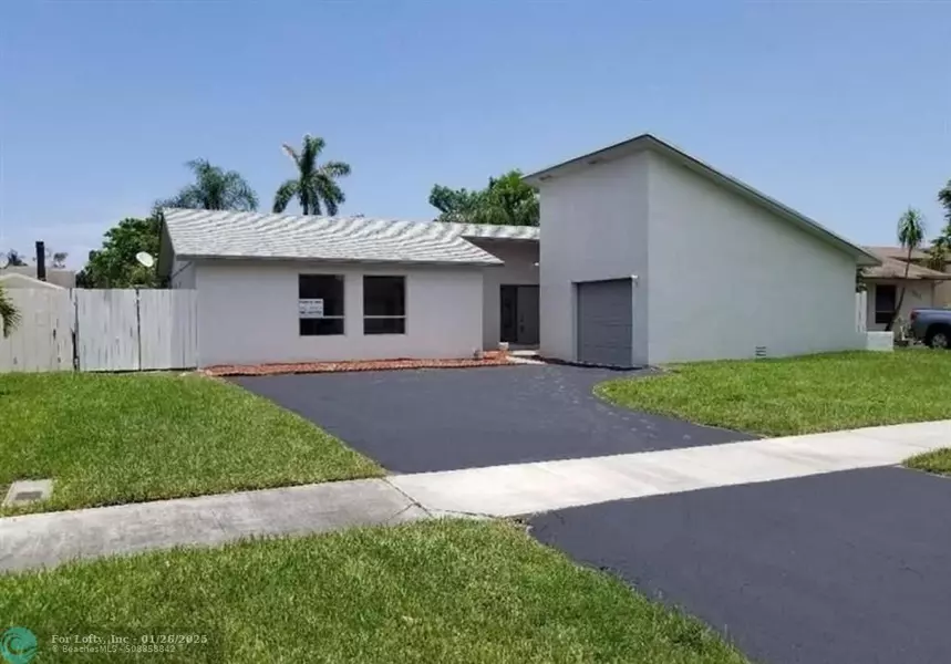 280 NW 41st Ave, Deerfield Beach, FL 33442