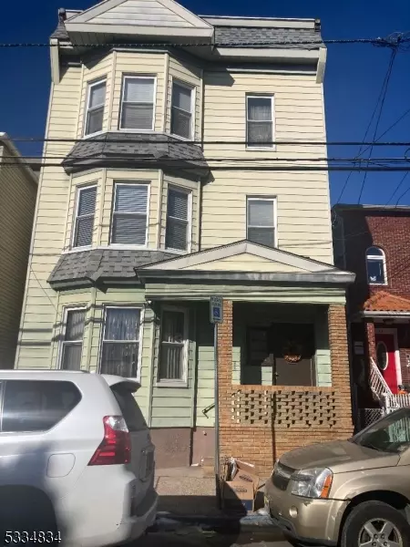 78 Napoleon St, Newark City, NJ 07105