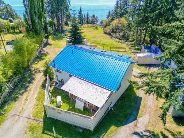 Pender Island, BC V0N 2M1,1325 Mackinnon Rd