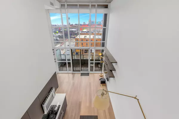 5 Hanna AVE #541, Toronto C01, ON M6K 0B3