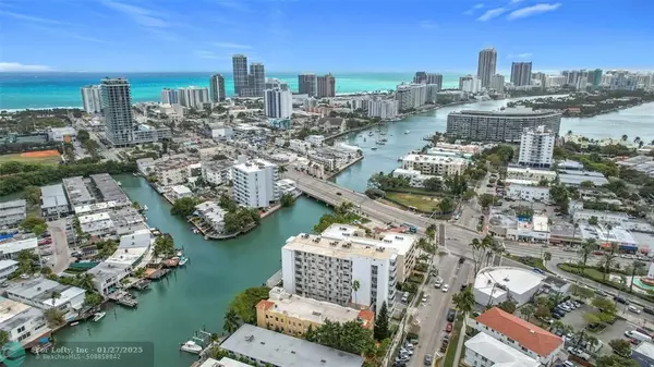 Miami Beach, FL 33141,7133 Bay Dr  #705