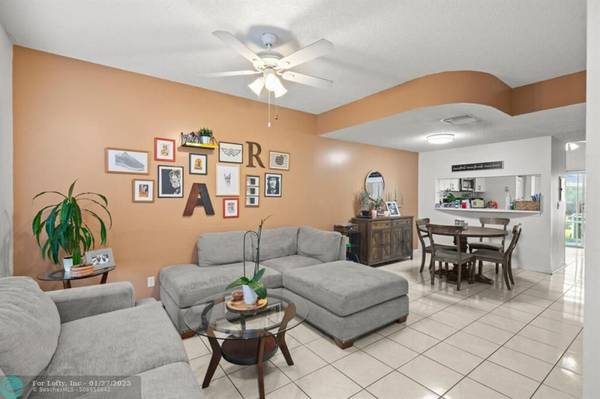 Weston, FL 33326,16688 Hemingway Dr  #16688