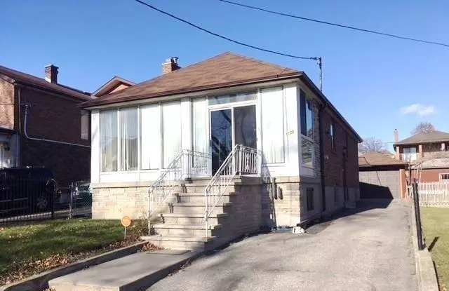 Toronto W04, ON M6B 2B4,1120 Glencairn AVE